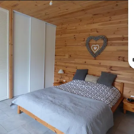 Le Ch Ti Chalet, Pmr Access Lecelles